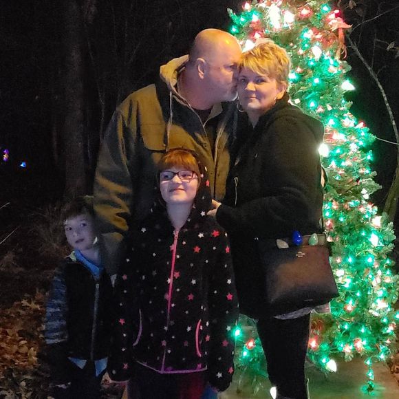 Meet your Posher, Stephanie - Picture 1 of 1